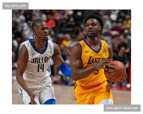 雷迪克称斯玛特与文森特将成布朗尼导师助力湖人年轻阵容成长 雷迪克称斯玛特与文森特将成布朗尼导师助力湖人年轻阵容成长